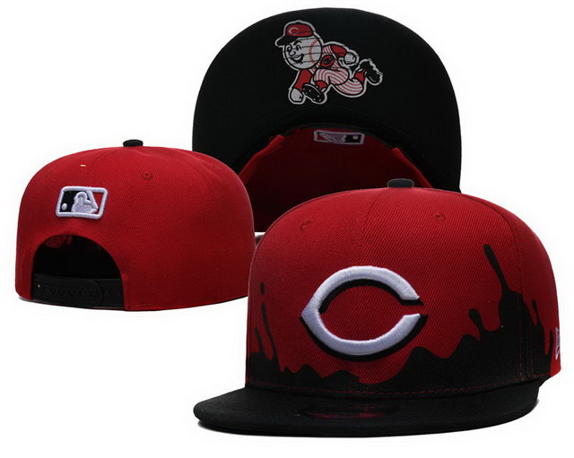 Cincinnati Reds hats-001